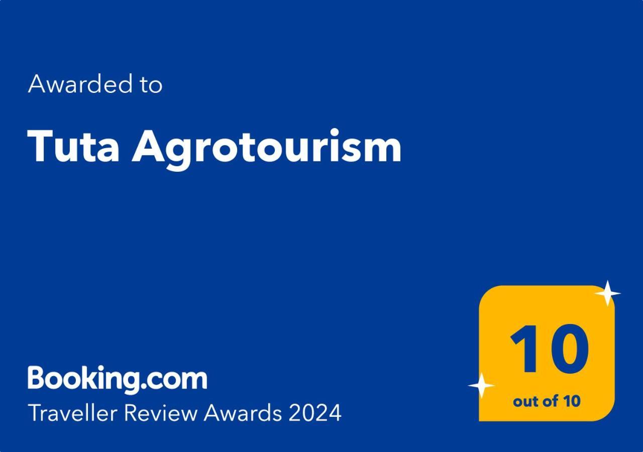 Tuta Agrotourism Acomodação com café da manhã Kerċem Exterior foto